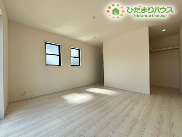 寄居町赤浜　第2　新築一戸建て　リーブルガーデン　01の寝室