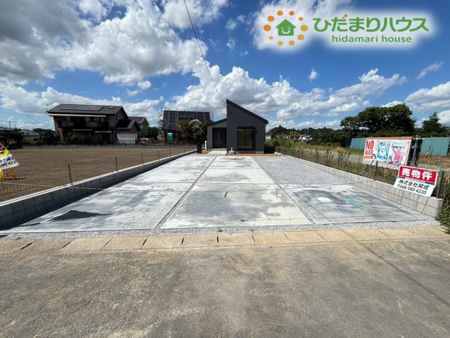 寄居町赤浜　第2　新築一戸建て　リーブルガーデン　01の駐車場