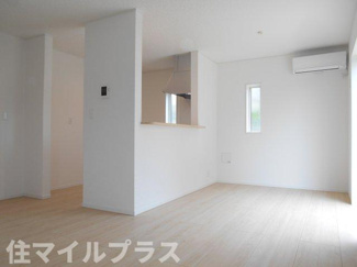 【居間・リビング】 | 二本松市油井新築一戸建て3棟 | こちらの居間で趣味の時間をお楽しみください
