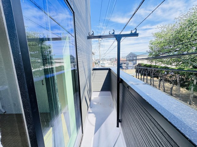 流山市美原３丁目新築戸建（美原５期）のバルコニー|リビング前南向きバルコニー・日当たり良好♪