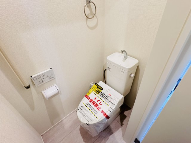 流山市美原３丁目新築戸建（美原５期）のトイレ|温水洗浄暖房便座つきトイレ