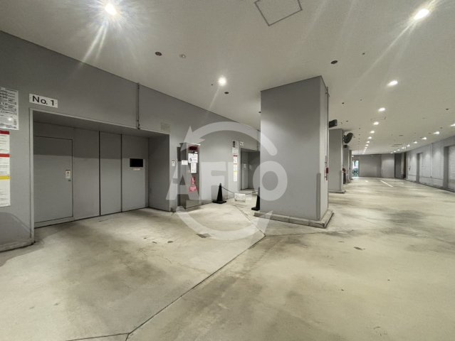 大阪ひびきの街ザ・サンクタスタワー　堀江小学校区の駐車場|大阪ひびきの街ザ・サンクタスタワー　駐車場
