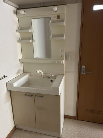 ブルウジュⅡの独立洗面台