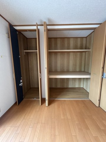 ブルウジュⅡの収納