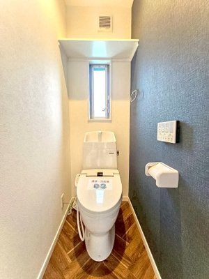 【トイレ】 | 桜ヶ丘2丁目、中古戸建て | 【現地写真】
トイレ♪
2か所設置♪