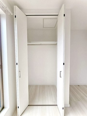 【収納】 | 桜ヶ丘2丁目、中古戸建て | 【現地写真】
全居室収納付き♪