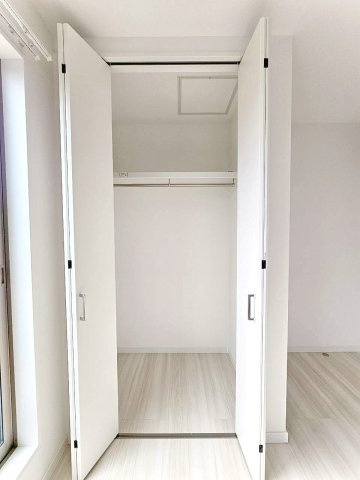 【収納】 | 桜ヶ丘2丁目、中古戸建て | 【現地写真】
全居室収納付き♪