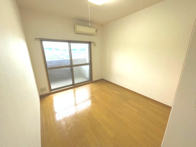 ベルドミール末広五番館の寝室