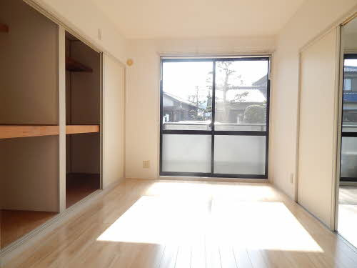 サンハイツ市の上【キャッシュバック対象】の洋室|使い勝手のいい洋室です