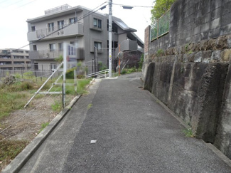 【前面道路含む現地写真】 | 川西市寺畑２丁目6の20　建築条件無土地