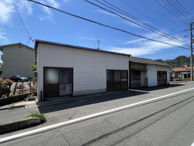山口市三の宮土地の外観|既存建物2棟は解体後のお引渡しです