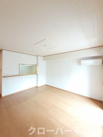 サンシャイン２１の居間・リビング