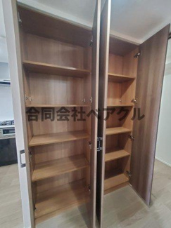 【収納】 | リーガル京都堀川中立売Ⅱ | 便利な収納スペースです
