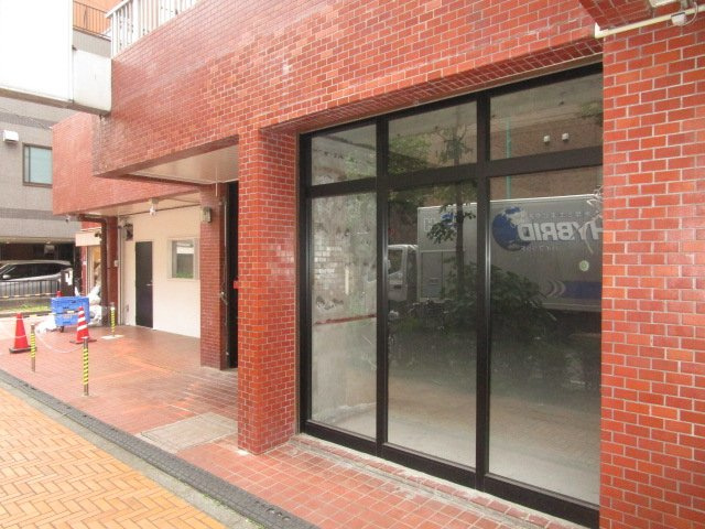 横浜市中区若葉町３丁目の店舗事務所