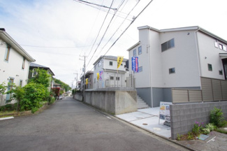 【前面道路含む現地写真】