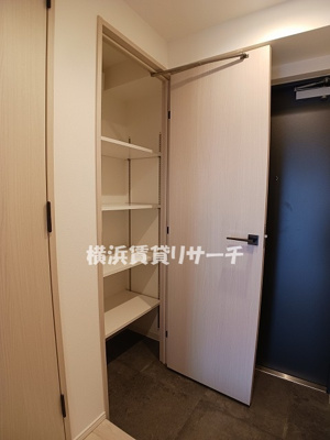 【玄関】 | アソシエール大倉山