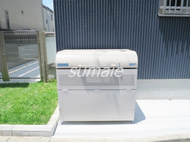 エルスタンザ舟渡のその他共用部分|敷地内ゴミ置き場です☆