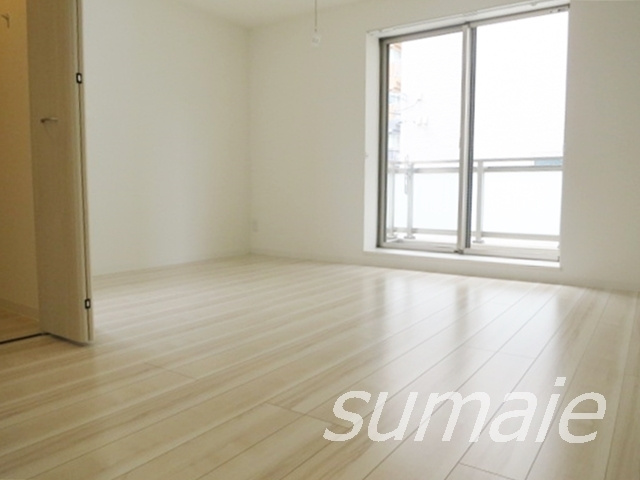 エルスタンザ舟渡の居間・リビング|2面採光の明るいお部屋です☆