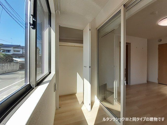 シャリオ　バシェのバルコニー