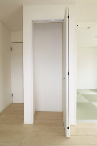 郡山市菜根３丁目　　　２号棟　　　桜小学校、郡山第３中学区の収納|リビング収納♪