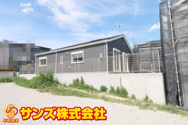 郡山市菜根３丁目　　　２号棟　　　桜小学校、郡山第３中学区の外観|南西側から見た外観