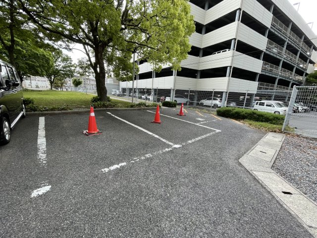 ファミールタワープラザ岡山イーストタワーの駐車場|来客用駐車場があります。