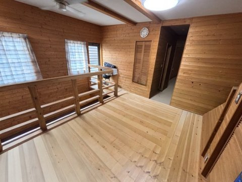 安佐北区三入南二丁目の洋室