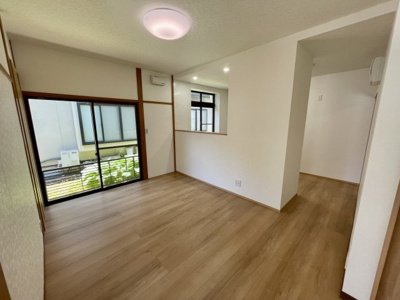 【居間・リビング】 | 【リフォーム済み中古住宅】山形市新開三丁目