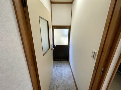 【キッチン】 | 【リフォーム済み中古住宅】山形市新開三丁目 | 勝手口もあり便利です♪