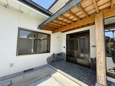 【玄関】 | 【リフォーム済み中古住宅】山形市新開三丁目