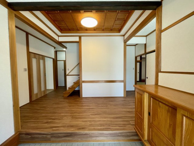 【玄関】 | 【リフォーム済み中古住宅】山形市新開三丁目