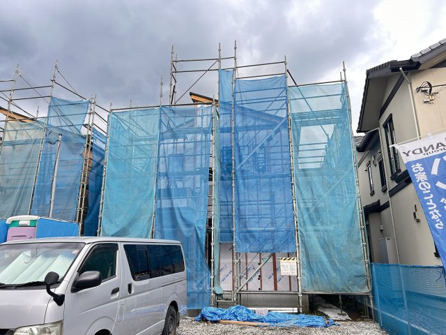 【GRAFARE 】　宇都宮市五代　全2邸の外観|〇只今建築中〇
学校、スーパー、コンビニも徒歩圏内にございますので便利な住環境です。
建築中の時点から周辺環境をチェックすると、実際に住んだ時の生活イメージが湧きやすくなります♪
※2026年7月撮影