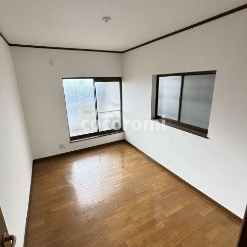 池田1丁目貸家の洋室