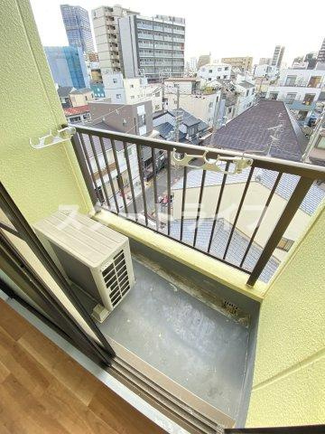 大阪市淀川区木川西２丁目の賃貸マンションのバルコニー