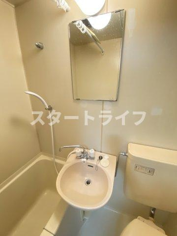 大阪市淀川区木川西２丁目の賃貸マンションの洗面所