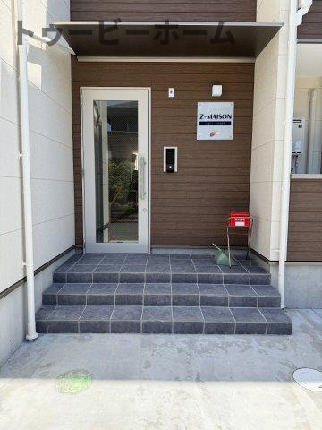 ジーメゾン所沢向陽町のエントランス|毎日通るエントランスはこのようになっています