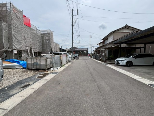 タマタウン　岐阜市中西郷（西郷小）　全３区画分譲の前面道路含む現地写真|「現地（2026年6月1日）撮影」　　
■前面道路　
■ヤマダ不動産　株式会社リライフ