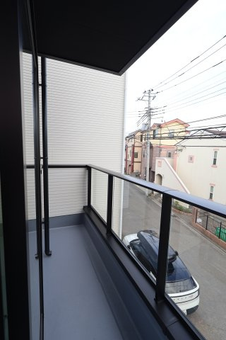 《仲介手数料無料》浦和区元町１丁目26-13新築一戸建てケイアイグレイスのバルコニー