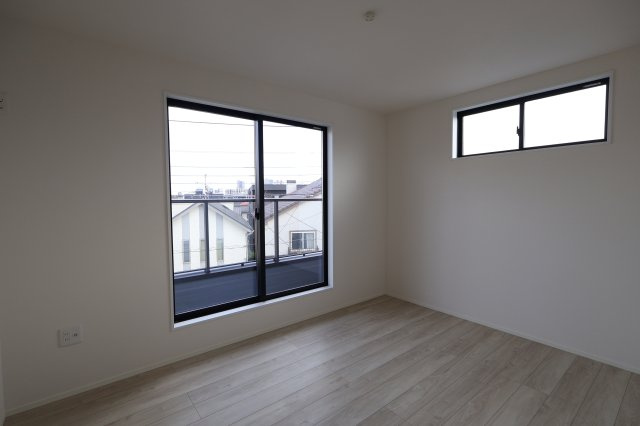 《仲介手数料無料》浦和区元町１丁目26-13新築一戸建てケイアイグレイスの洋室|3階 5.9帖
