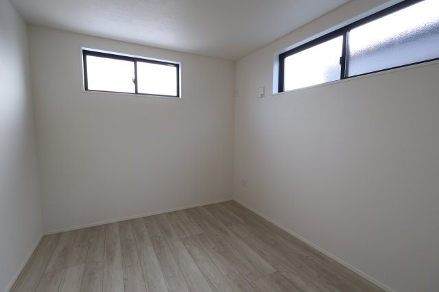 《仲介手数料無料》浦和区元町１丁目26-13新築一戸建てケイアイグレイスの洋室|3階 5.75帖