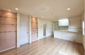貝塚市津田北町　中古戸建の居間・リビング