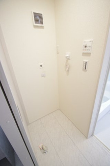 【ランドリースペース】 | 【仲介手数料無料！！】町田市真光寺2丁目　新築戸建て（全4棟）3号棟　5280万円