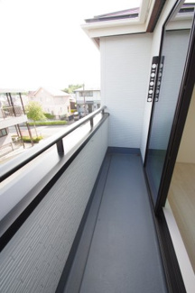 【バルコニー】 | 【仲介手数料無料！！】町田市真光寺2丁目　新築戸建て（全4棟）3号棟　5280万円