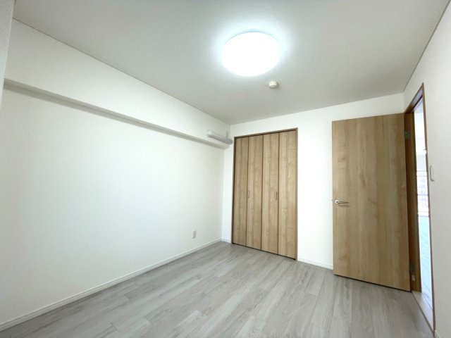 厚生町マンションの洋室|洋室6帖です。エアコンも設置可能です。
