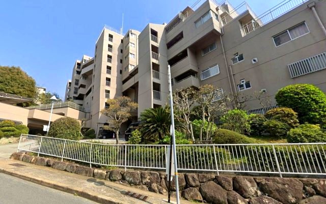 万翠園3号棟の外観