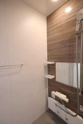 《仲介手数料無料》浦和区元町１丁目26-13新築一戸建てケイアイグレイスの浴室