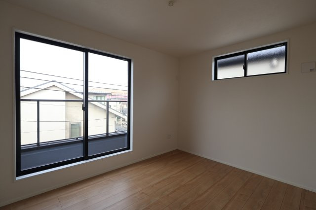 《仲介手数料無料》浦和区元町１丁目26-13新築一戸建てケイアイグレイスの洋室|3階 6帖