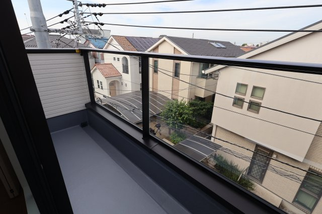 《仲介手数料無料》浦和区元町１丁目26-13新築一戸建てケイアイグレイスのバルコニー