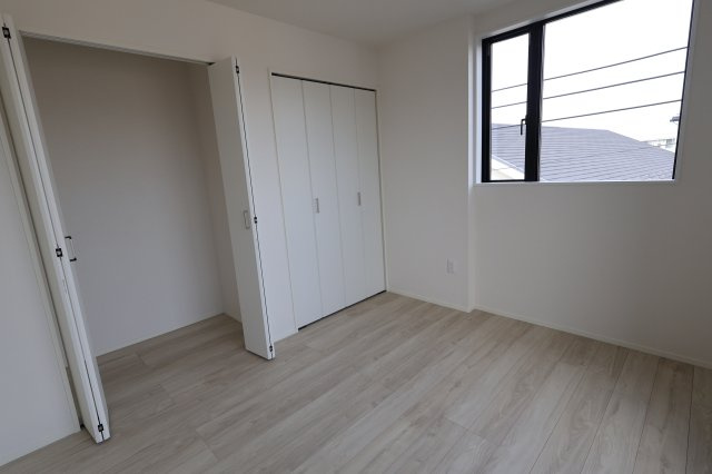 《仲介手数料無料》浦和区元町１丁目26-13新築一戸建てケイアイグレイスの洋室|3階 5.4帖