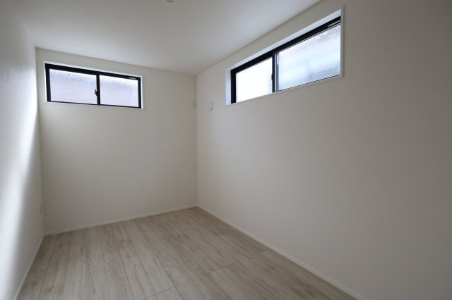 《仲介手数料無料》浦和区元町１丁目26-13新築一戸建てケイアイグレイスの洋室|3階 5帖